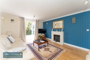 Sitting Room- click for photo gallery